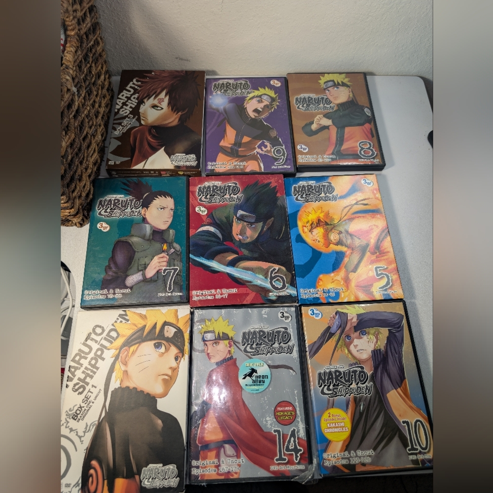 Lot of 14 Naruto Shippûden Box DVD anime